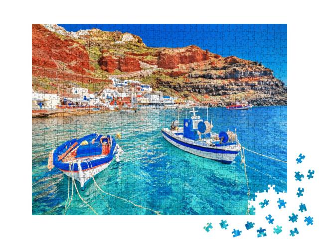 Puzzle de 1000 pièces « Port d'Oia à Santorin avec deux bateaux de pêche, mer Égée, Grèce »