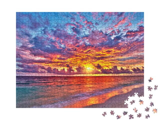 Puzzle de 1000 pièces « Coucher de soleil sur la mer aux Maldives »