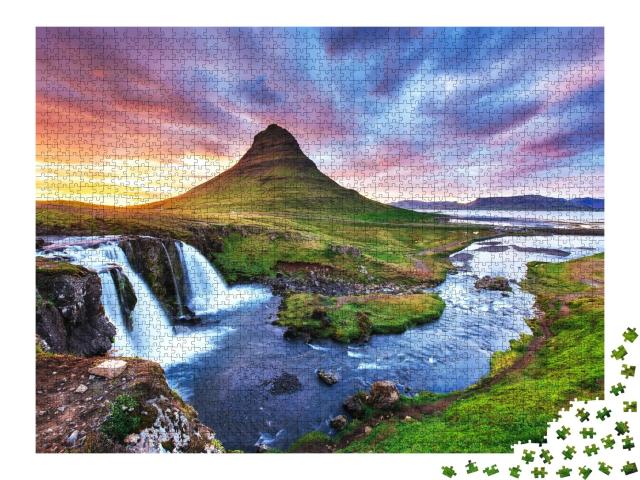 Puzzle de 2000 pièces « Coucher de soleil sur le mont Kirkjufell, Islande »