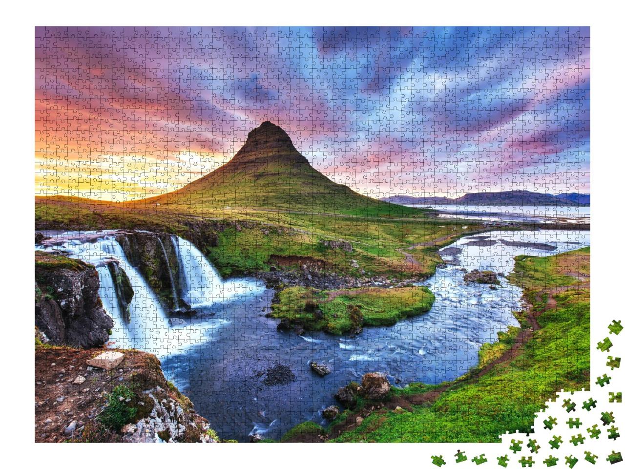 Puzzle de 2000 pièces « Coucher de soleil sur le mont Kirkjufell, Islande »