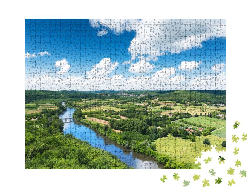 Puzzle de 1000 pièces « Vue panoramique sur la vallée de la Dordogne en France »
