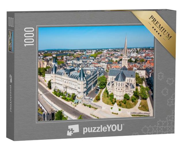 Puzzle de 1000 pièces « Paroisse Eglise Saint Martin, une église catholique dans la ville de Pau en France »