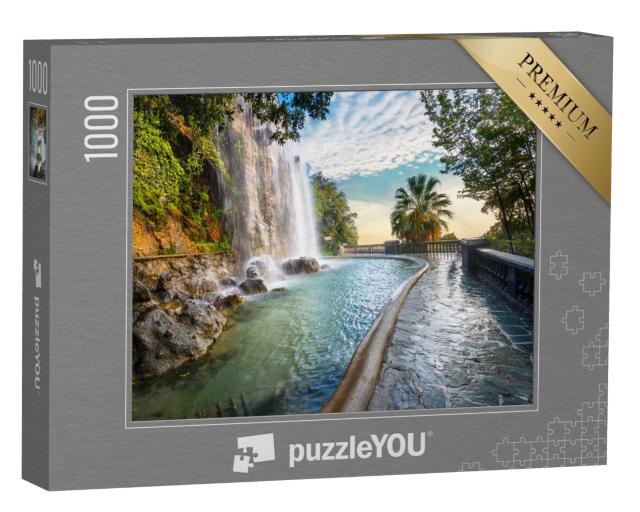 Puzzle de 1000 pièces « Vue sur la cascade de la colline du château à Nice. Côte d'Azur, France »