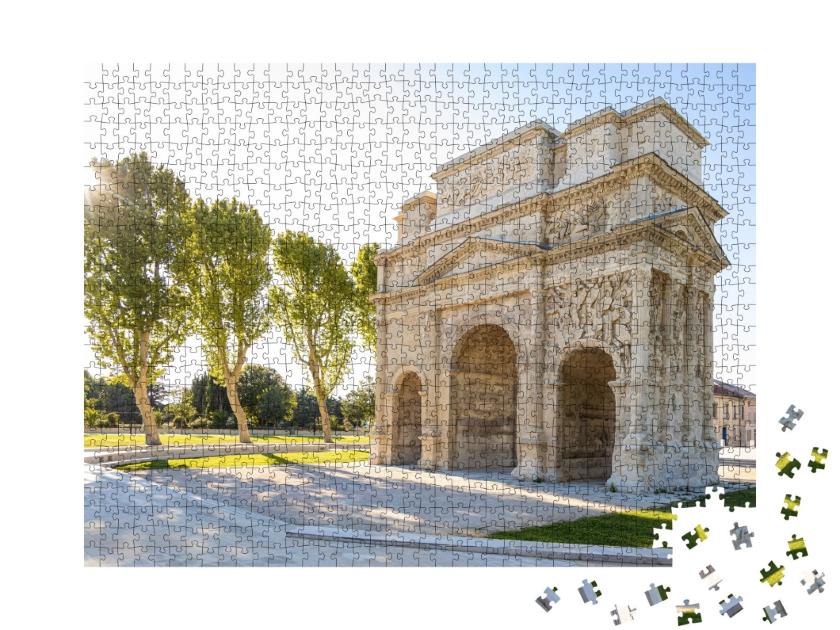 Puzzle de 1000 pièces « Orange - ancienne ville romaine dans le département du Vaucluse en région Provence-Alpes-Côte d'Azur »