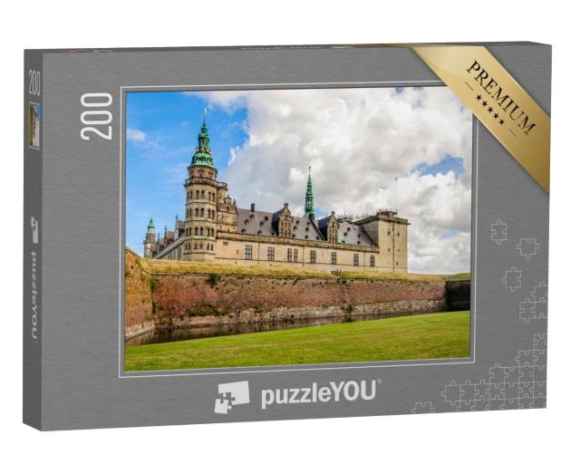 Puzzle de 200 pièces « Vue panoramique du mur de briques autour du château de Kronborg à Helsingor »