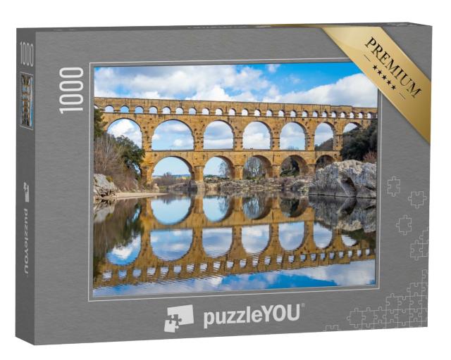 Puzzle de 1000 pièces « Pont du Gard, ancien pont-aqueduc romain à Vers-Pont-du-Gard dans le sud de la France »