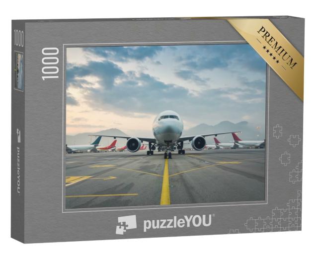 Puzzle de 1000 pièces « Avion de ligne à l'aéroport international de Hong Kong »