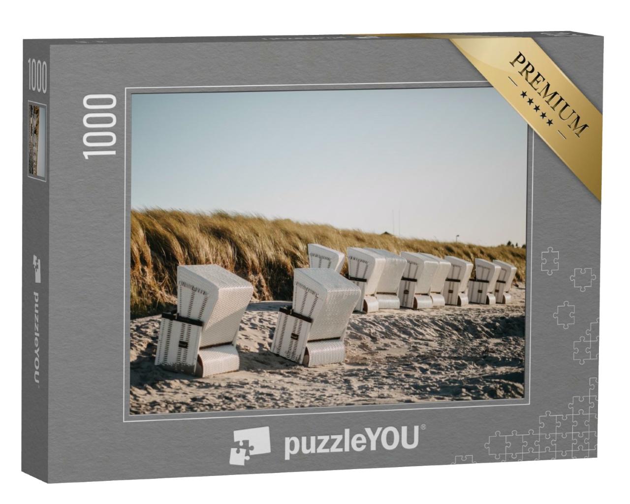 Puzzle de 1000 pièces « Chaises de plage couvertes en cas de vent »
