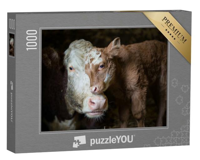 Puzzle de 1000 pièces « Vache et veau se câlinent dans l'étable »