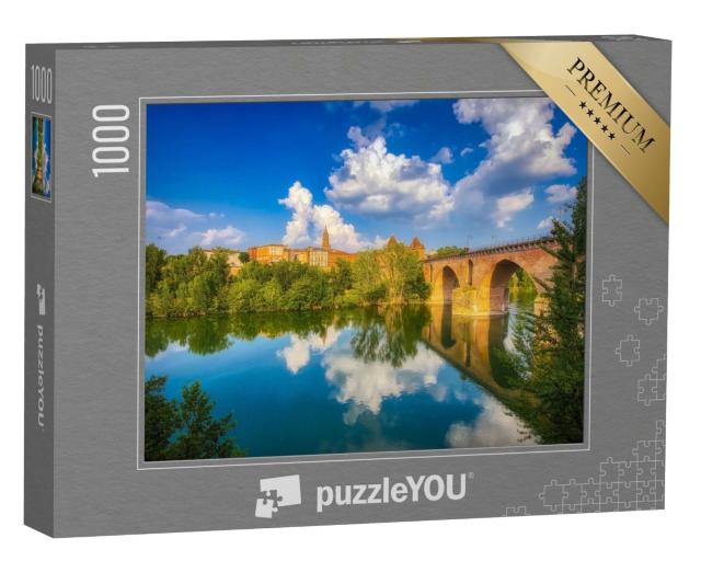 Puzzle de 1000 pièces « La rivière près de Montauban, dans le sud-ouest de la France, par une journée calme où le ciel se reflète »
