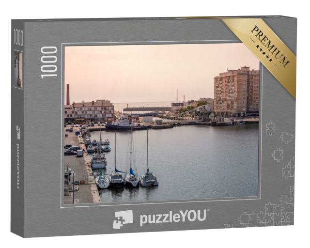 Puzzle de 1000 pièces « Port et ville de Saint Nazaire en Bretagne, France »