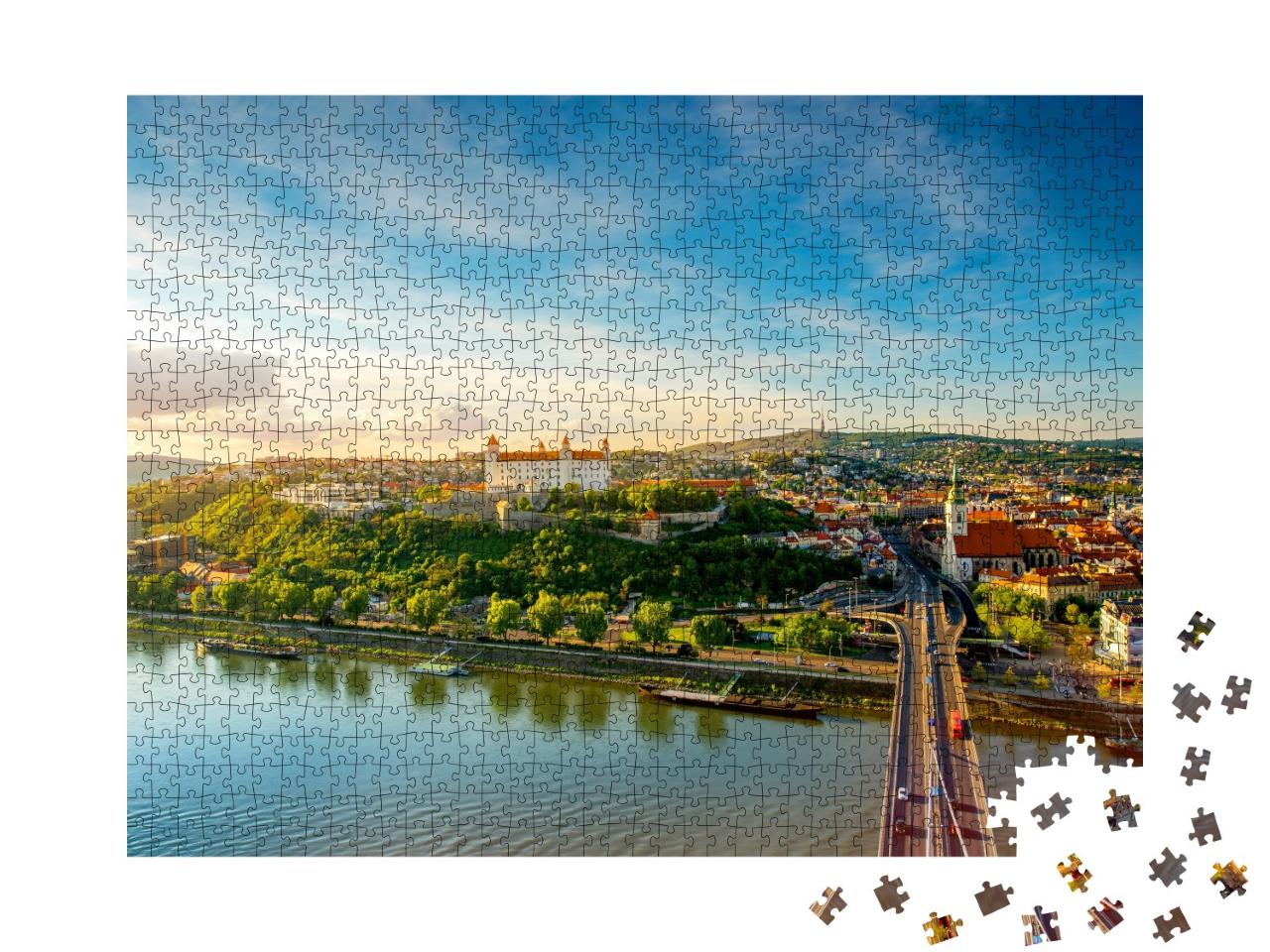 Puzzle de 1000 pièces « Vue sur la vieille ville de Bratislava en Slovaquie »