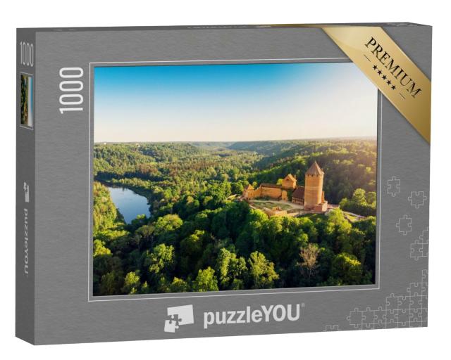 Puzzle de 1000 pièces « Vue aérienne du château de Turaida et de la rivière Gauja, Lettonie »