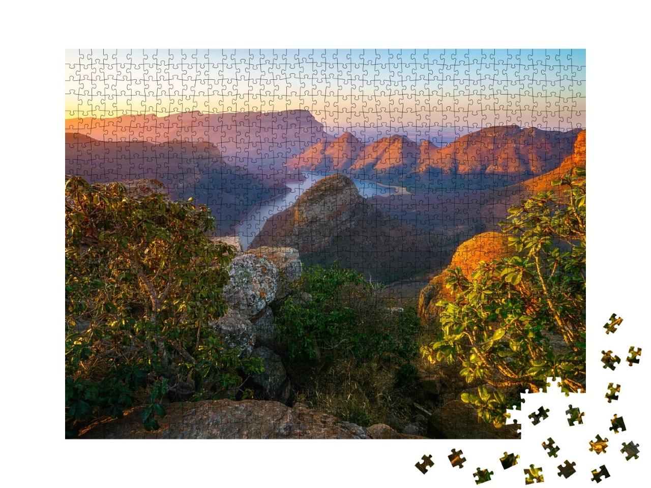 Puzzle de 1000 pièces « Coucher de soleil sur les Rondavels avec la rivière Blyde, Afrique du Sud »
