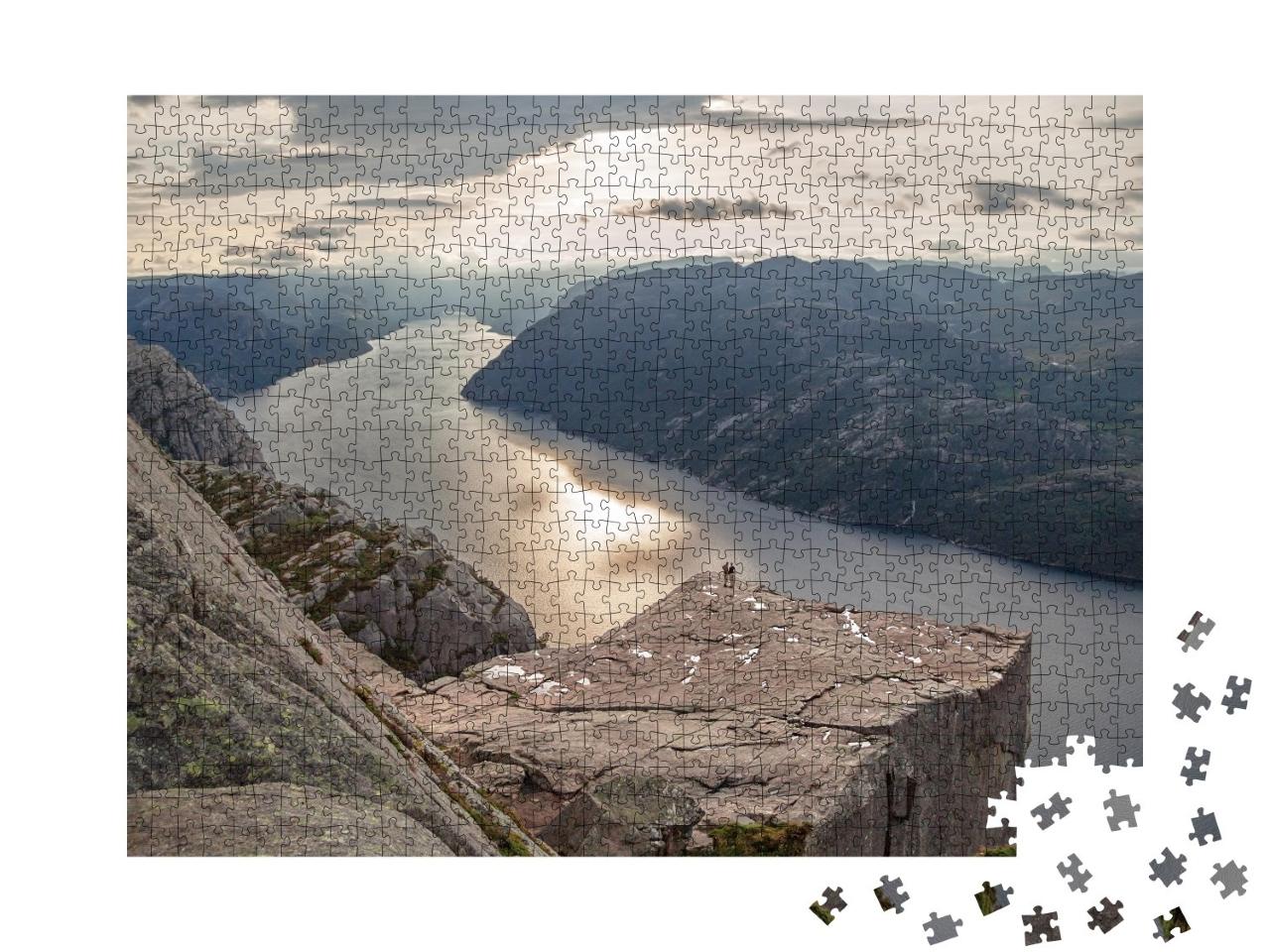 Puzzle de 1000 pièces « Vue à couper le souffle du Kanzelfelsen Preikestolen, Norvège »