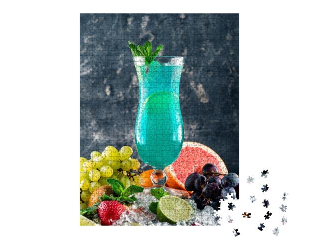 Puzzle de 1000 pièces « Cocktail de lagune bleue à la menthe et aux fruits frais »