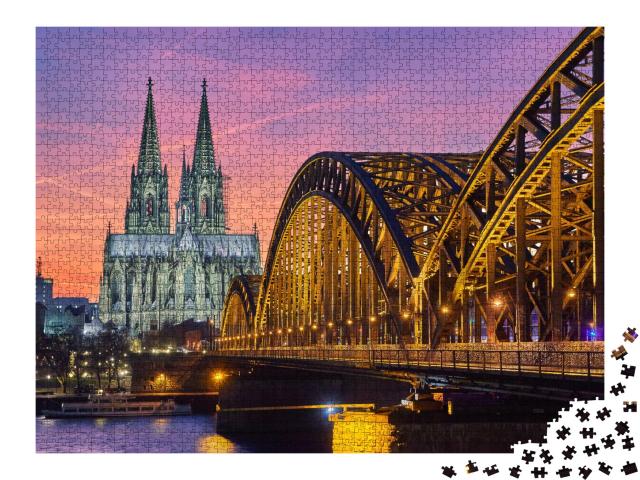 Puzzle de 2000 pièces « La cathédrale de Cologne et le pont Hohenzollern au coucher du soleil »