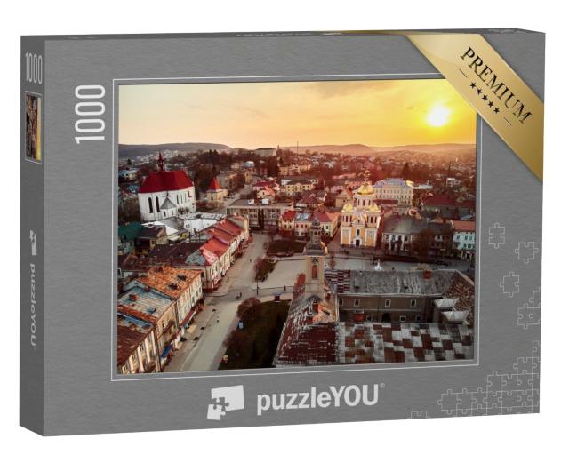 Puzzle de 1000 pièces « Berezhany : panorama de la ville sous le soleil, Ukraine »