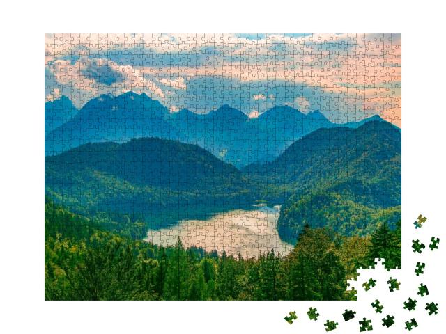 Puzzle de 1000 pièces « Vue aérienne pittoresque sur le lac d'Alpsee »
