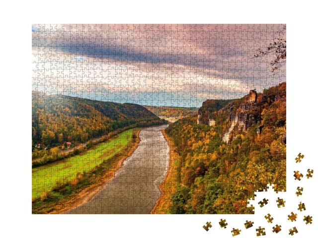 Puzzle de 1000 pièces « Vallée de l'Elbe près de la station thermale de Rathen, Saxe, Elbsandsteingebirge »