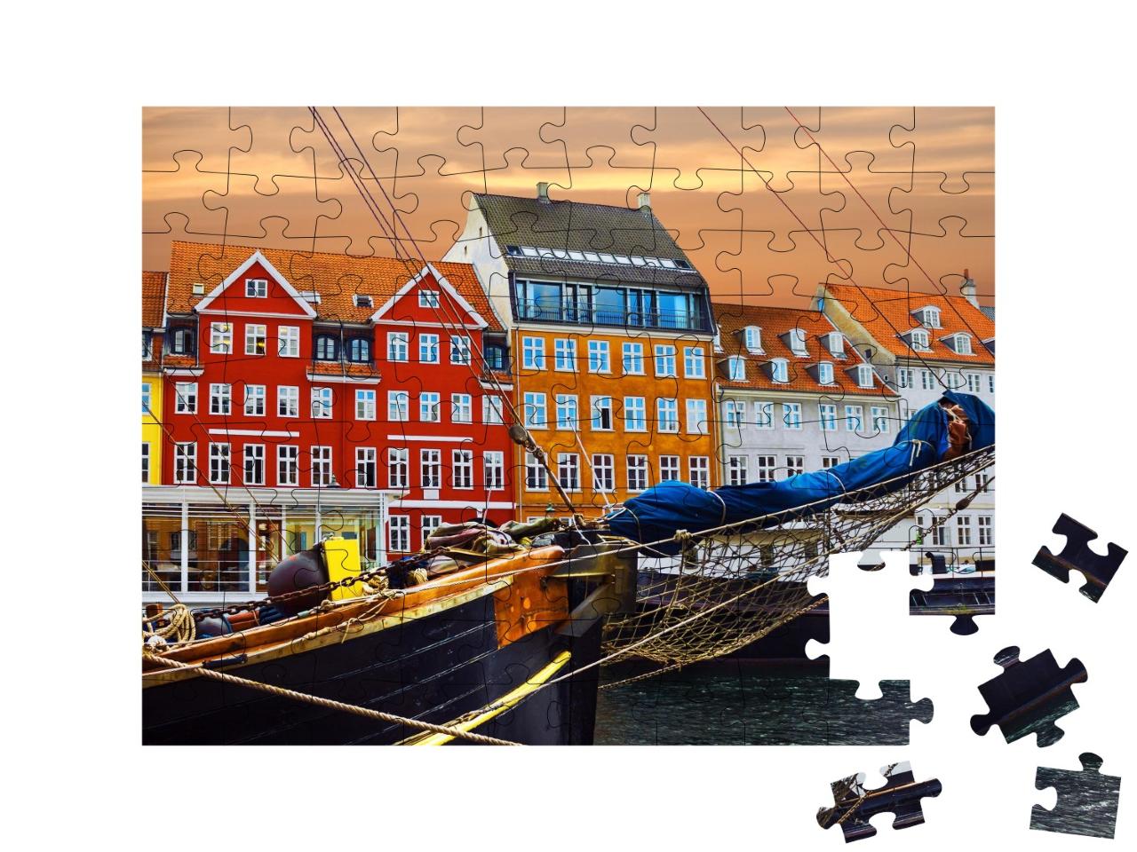 Puzzle de 100 pièces « Yachts et maisons colorées sur le front de mer à Nyhavn »