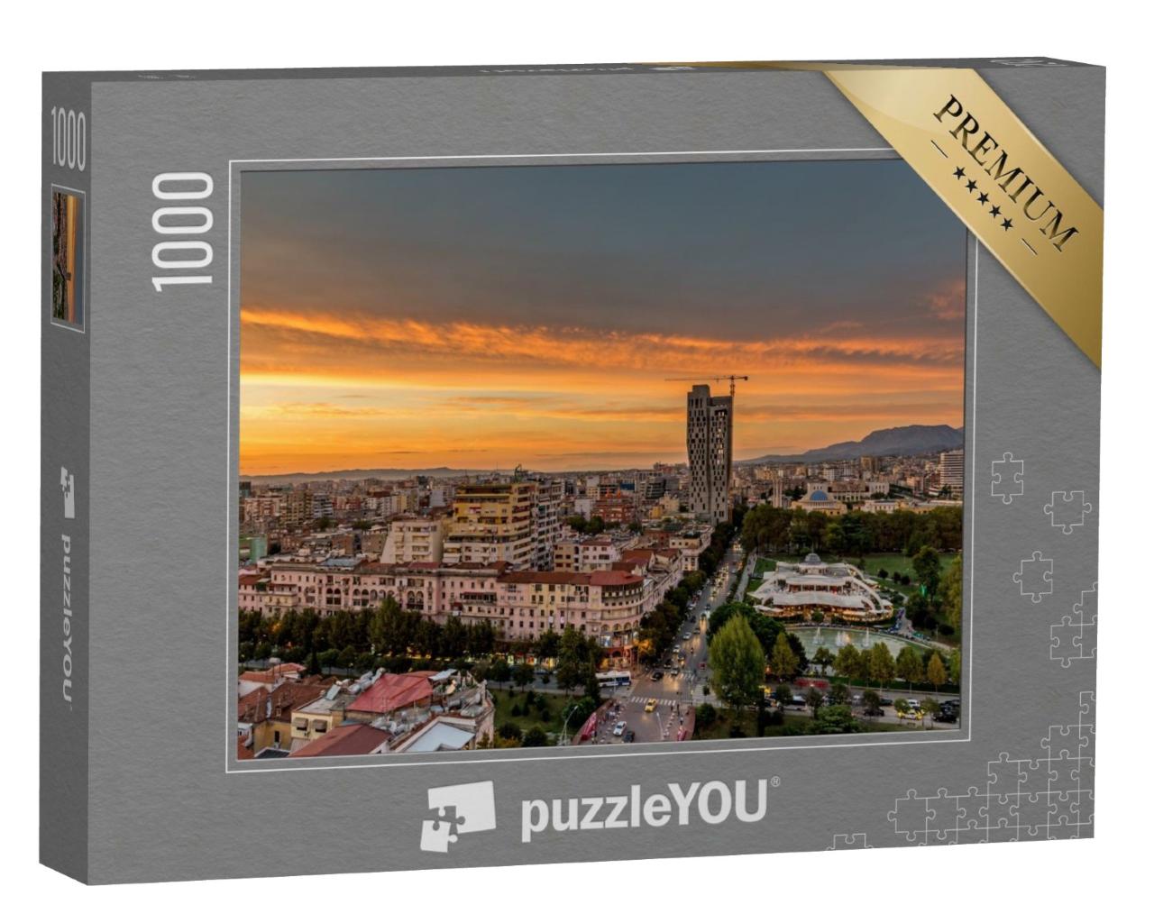 Puzzle de 1000 pièces « Fantastique coucher de soleil sur Tirana, capitale de l'Albanie »