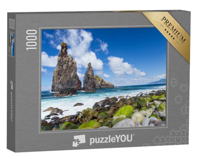 Puzzle de 1000 pièces « Côte rocheuse avec petite île Riberira da Janela, Madère, Portugal »