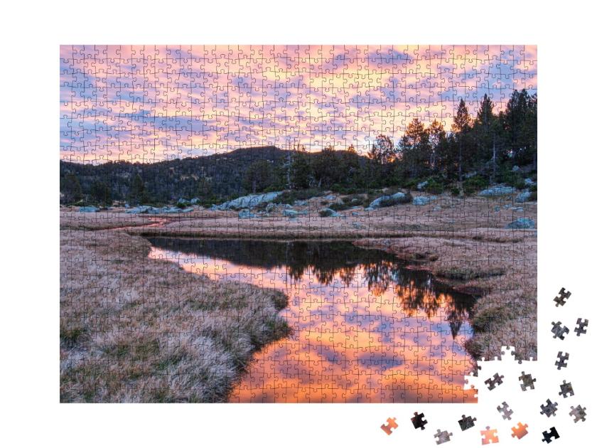 Puzzle de 1000 pièces « Lever de soleil fantastique dans les montagnes (Vallée du Tet, Capcir, France Pyrénées) »