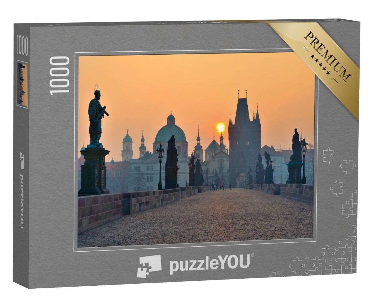 Puzzle de 1000 pièces « Lever de soleil sur Prague - vue depuis le pont Charles »