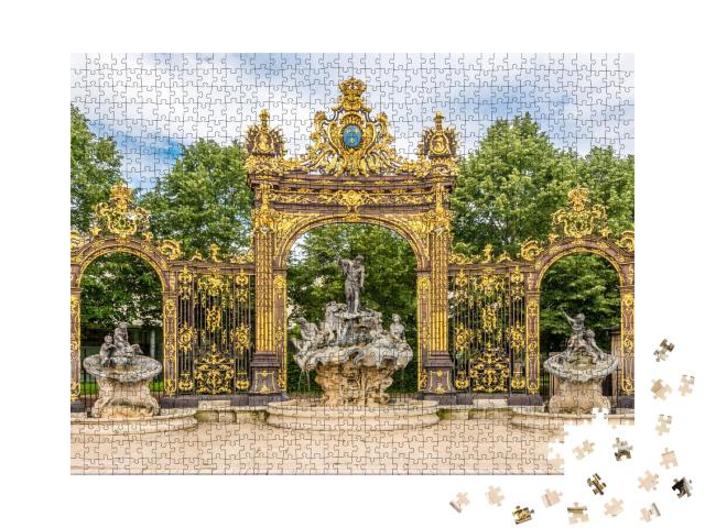 Puzzle de 1000 pièces « Vue de la fontaine de Neptune sur la place de Stanislas à Nancy, France »