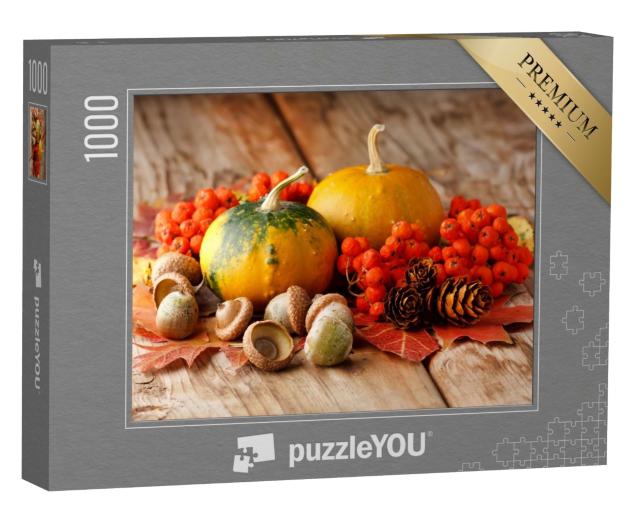 Puzzle de 1000 pièces « Citrouilles récoltées avec des feuilles d'automne et des noix »