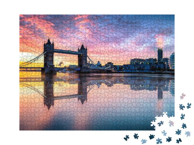 Puzzle de 1000 pièces « Tower Bridge au lever du soleil, Londres »