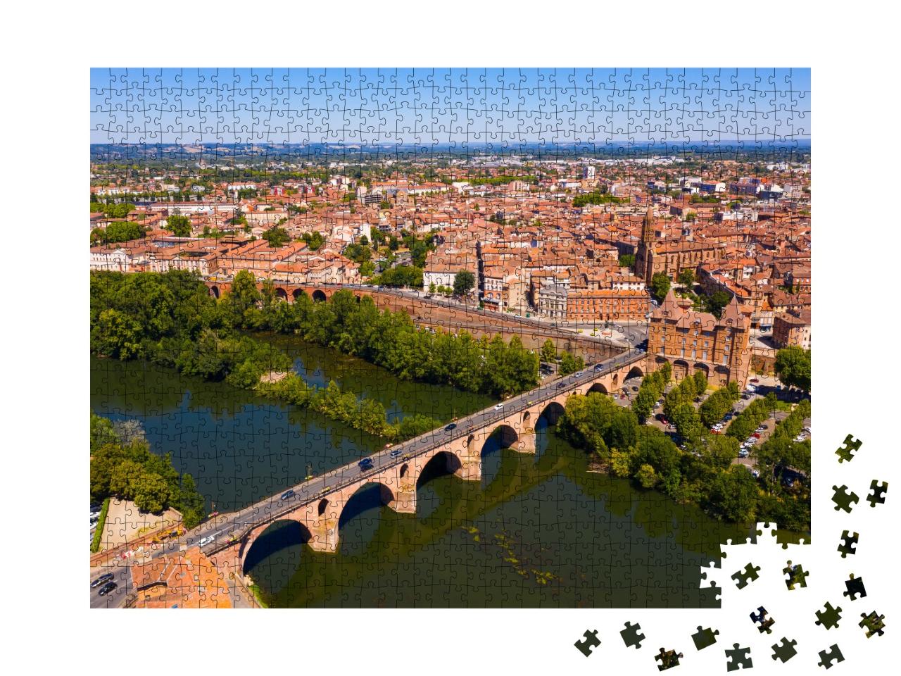 Puzzle de 1000 pièces « Vue aérienne pittoresque de la ville de Montauban avec la rivière Tarn, France »
