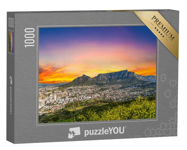 Puzzle de 1000 pièces « Le Cap et la montagne de la Table dans le calme du crépuscule au Cap-Occidental d'Afrique du Sud »