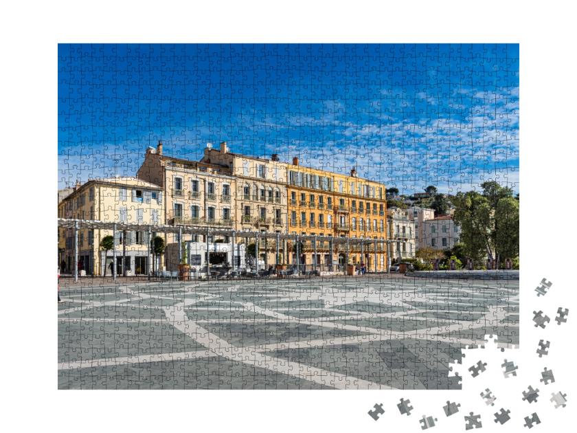 Puzzle de 1000 pièces « La place Clemenceau dans la ville de Hyères, France »