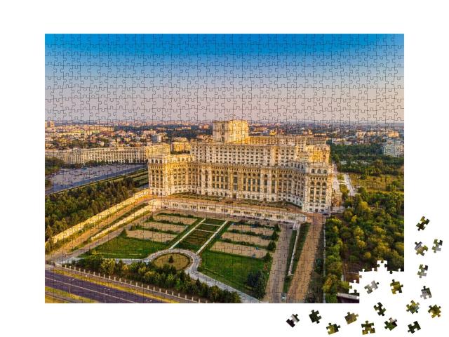 Puzzle de 1000 pièces « Le bâtiment du Parlement de Bucarest au coucher du soleil »