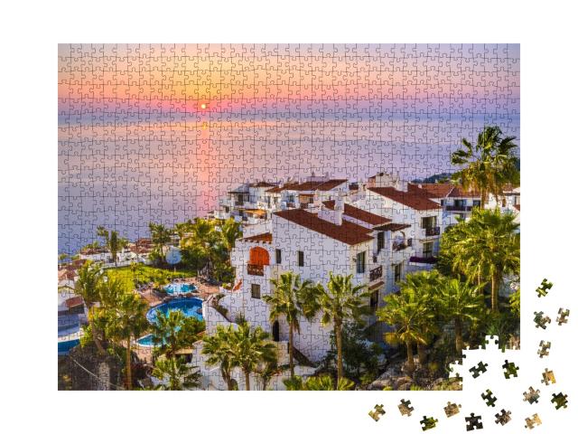 Puzzle de 1000 pièces « Lever de soleil dans la ville de Puerto de Santiago, Ténérife »
