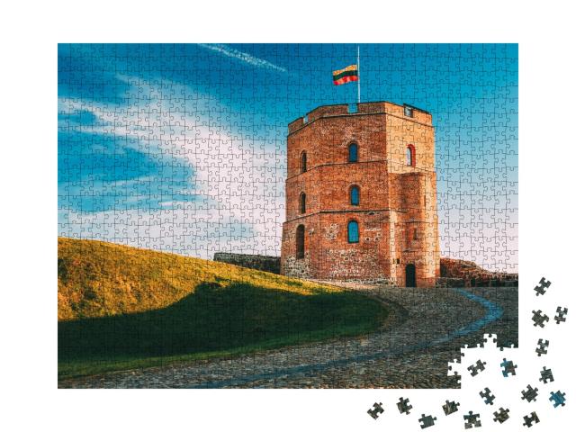 Puzzle de 1000 pièces « Tour de Gediminas à Vilnius en été, Lituanie »