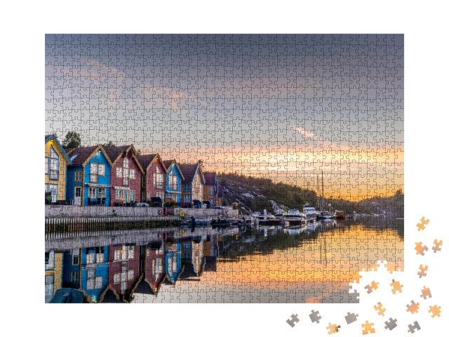 Puzzle de 1000 pièces « Reflets sur l'eau de mer au fjord de Bergen, Norvège »