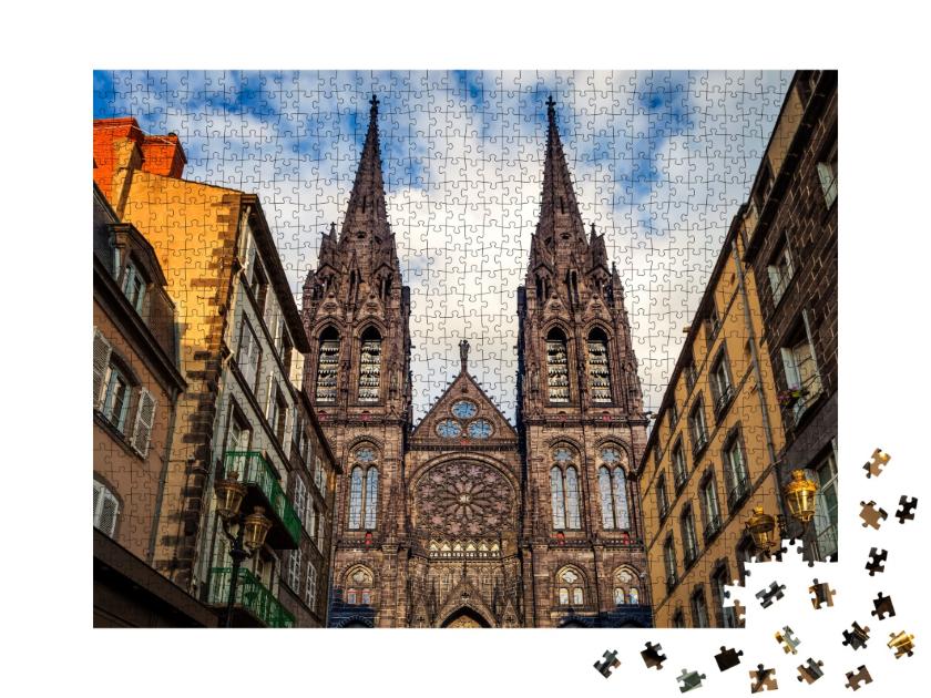 Puzzle de 1000 pièces « Cathédrale de Clermont Ferrand en France »