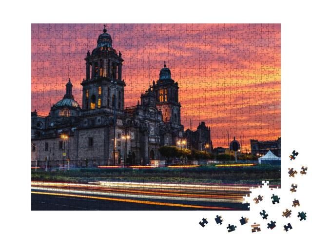 Puzzle de 1000 pièces « Spectaculaire lever de soleil sur la cathédrale métropolitaine de Mexico »