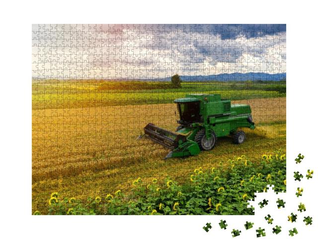 Puzzle de 1000 pièces « Moissonneuse-batteuse au travail dans un champ de blé »