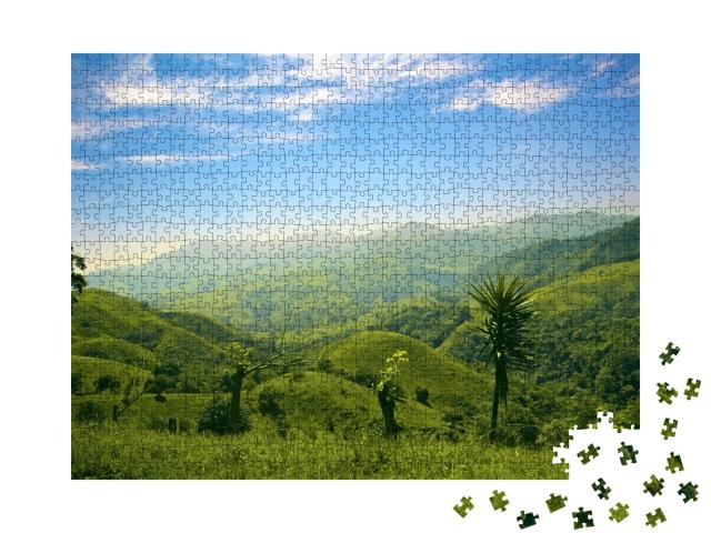 Puzzle de 1000 pièces « Collines et montagnes verdoyantes au Costa Rica »