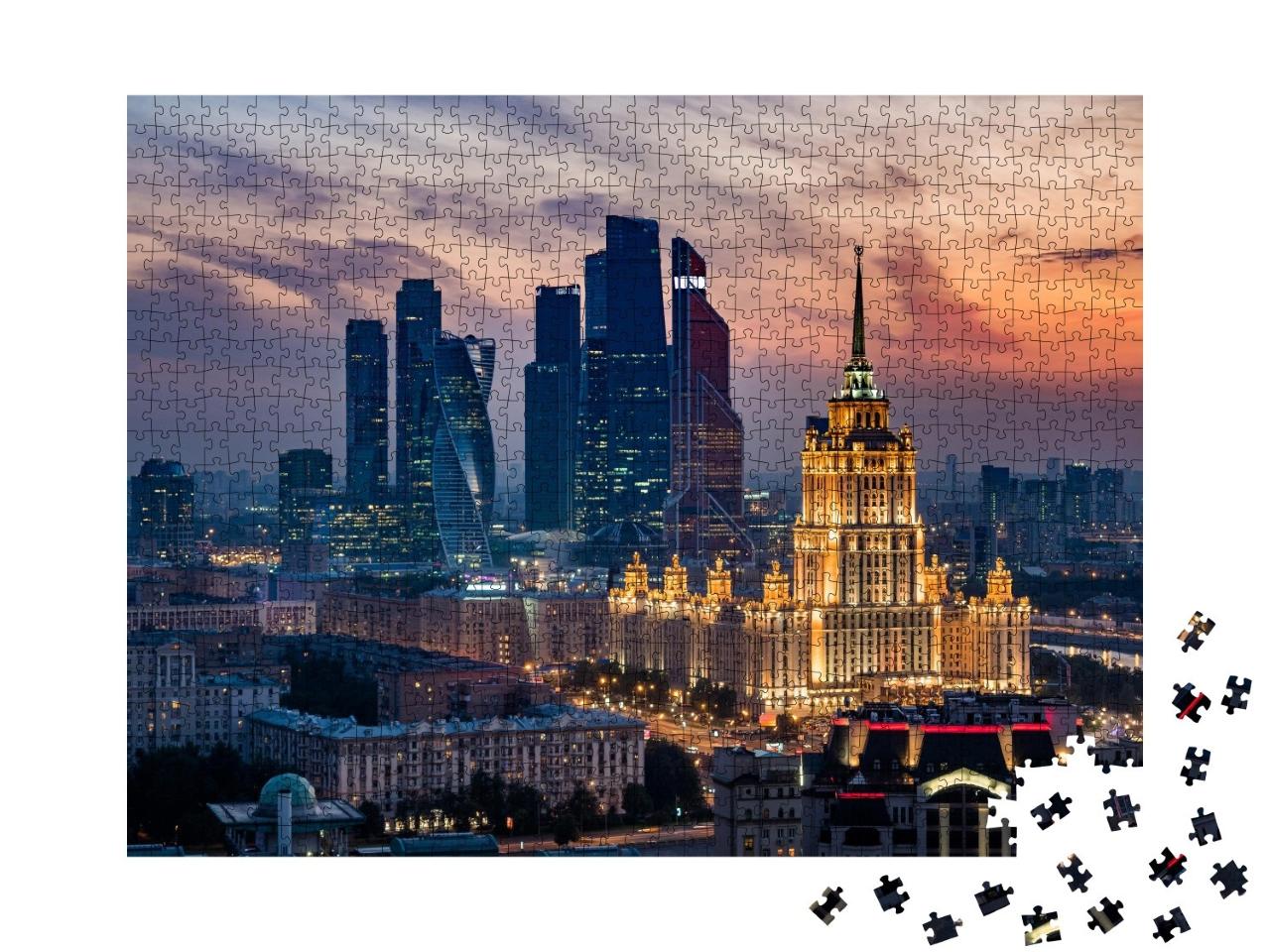Puzzle de 1000 pièces « La ligne d'horizon de Moscou : Coucher de soleil sur la ville, Russie »