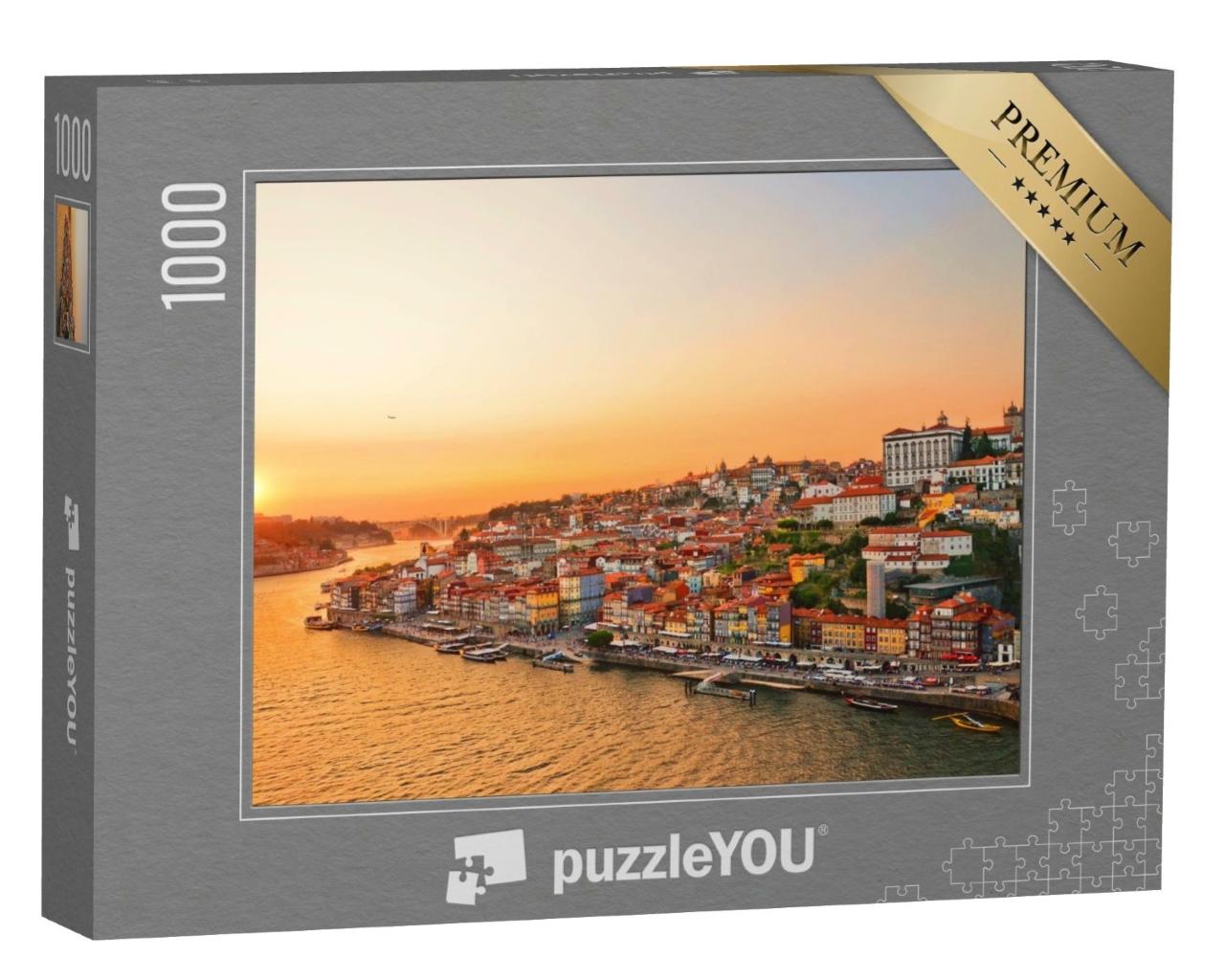 Puzzle de 1000 pièces « Magnifique coucher de soleil sur le centre-ville de Porto »