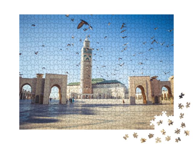 Puzzle de 1000 pièces « Pigeons au-dessus de la mosquée Hassan II à Casablanca, Maroc »