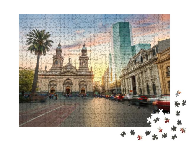 Puzzle de 1000 pièces « Plaza de Armas : Cathédrale métropolitaine de Santiago au coucher du soleil, Chili »