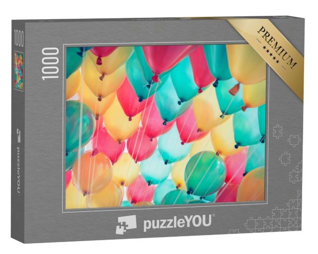 Puzzle de 1000 pièces « Des ballons colorés s'élèvent dans le ciel »