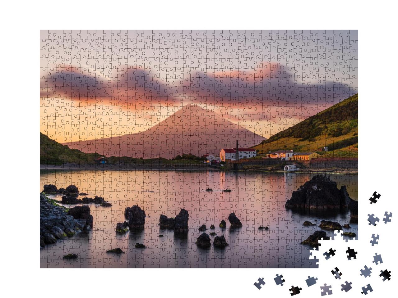 Puzzle de 1000 pièces « Lever de soleil coloré à Horta, Açores, Portugal »