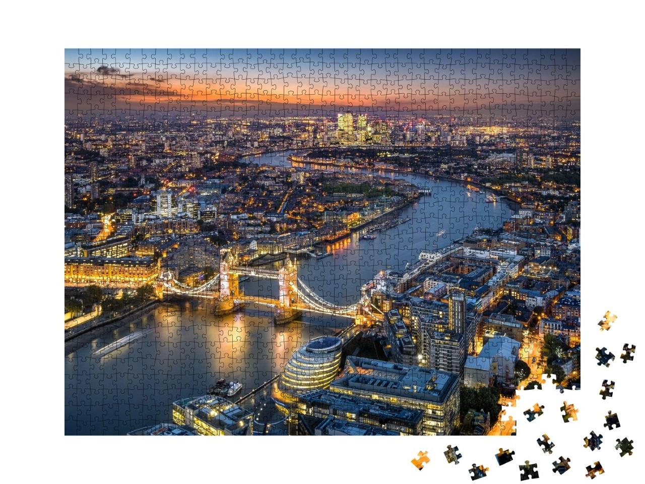 Puzzle de 1000 pièces « Skyline de Londres avec Tower Bridge au crépuscule »